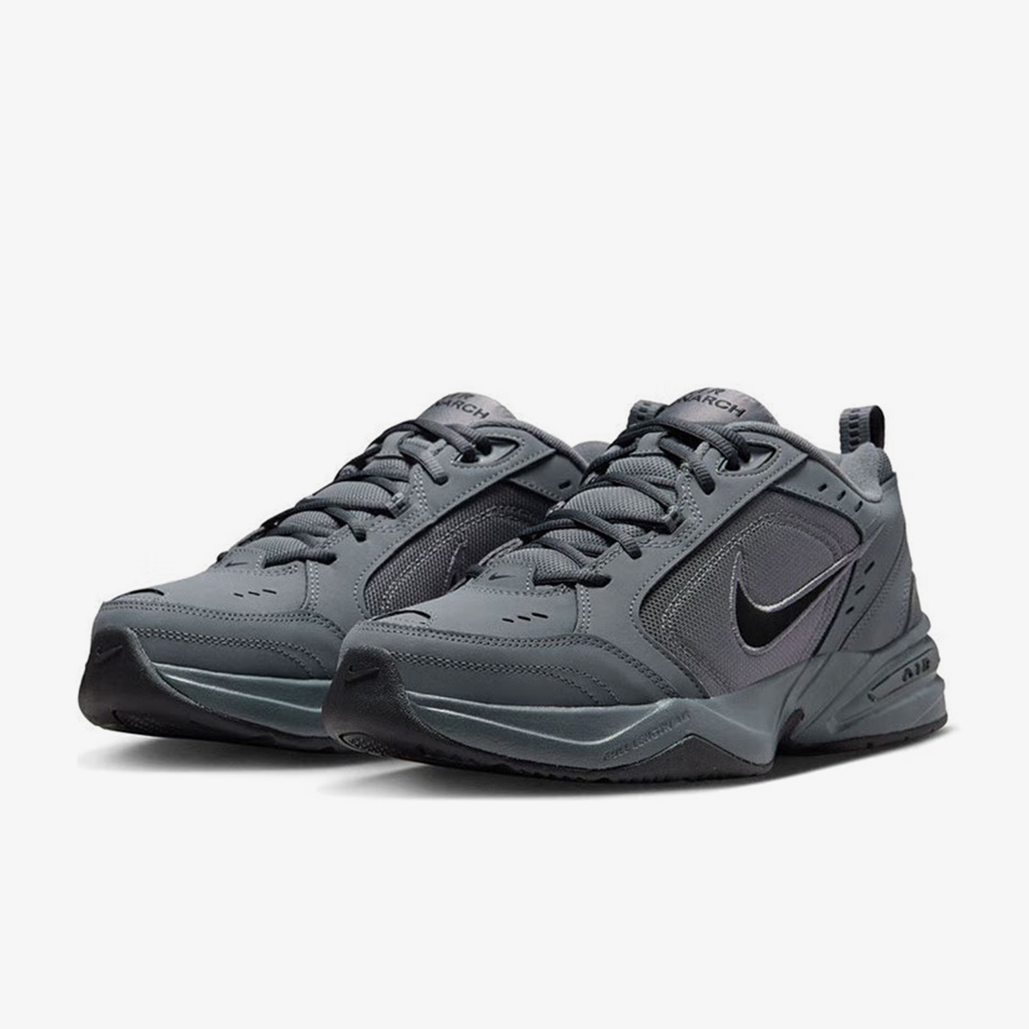 Running Gear Nike - Sepatu Kets Berbantalan Nyaman Pria Nike